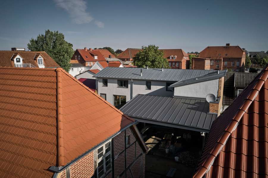 Stahldach aus der Vogelperspektive, Clara-Zetkin-Straße 49 in 19288 Ludwigslust